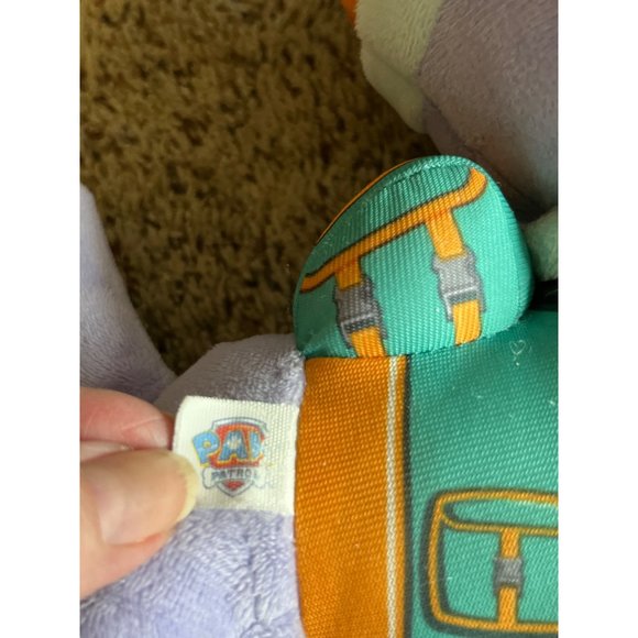 Spin Master Paw Patrol Everest Plush 8" Multicolor Fabric Eyes Hard Nose Toy - Picture 7 of 8